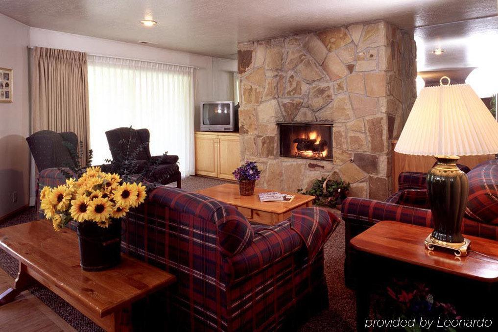 פארק סיטי All Seasons Condominiums חדר תמונה