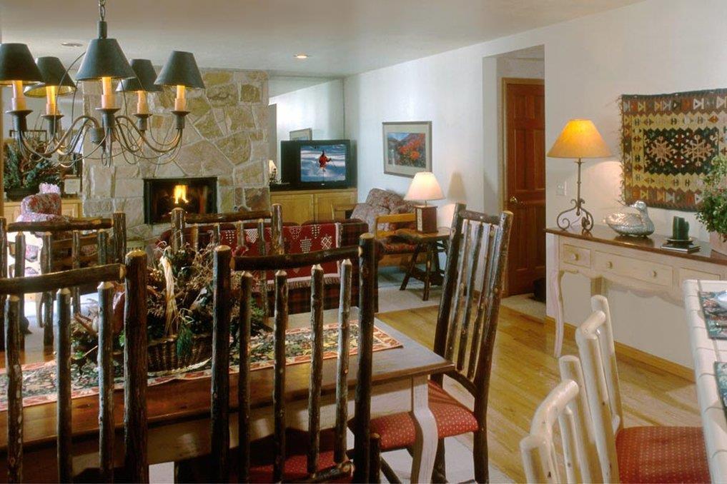 פארק סיטי All Seasons Condominiums מסעדה תמונה