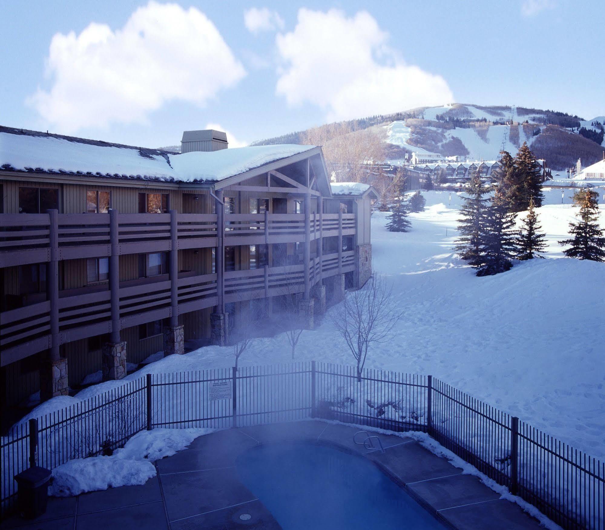 פארק סיטי All Seasons Condominiums מראה חיצוני תמונה