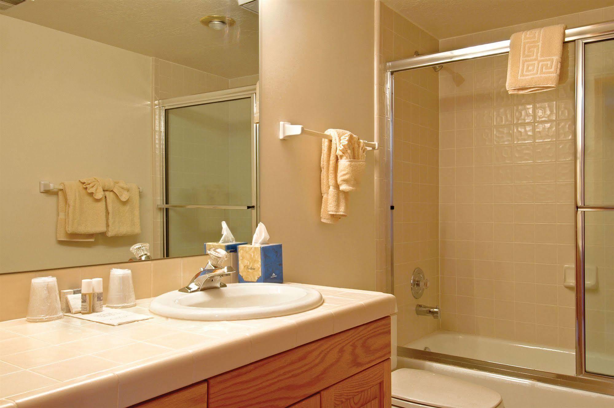 פארק סיטי All Seasons Condominiums חדר תמונה