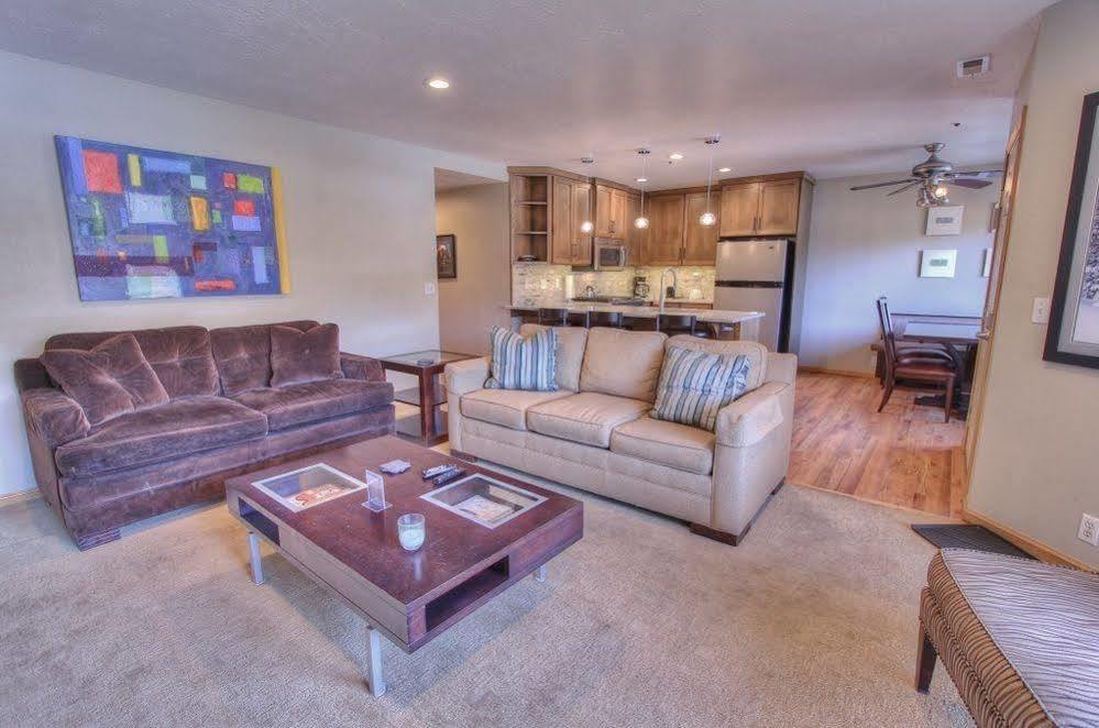 פארק סיטי All Seasons Condominiums מראה חיצוני תמונה