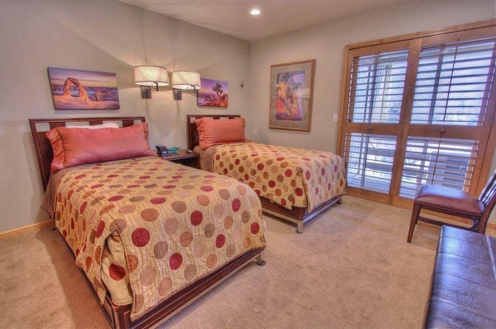 פארק סיטי All Seasons Condominiums מראה חיצוני תמונה